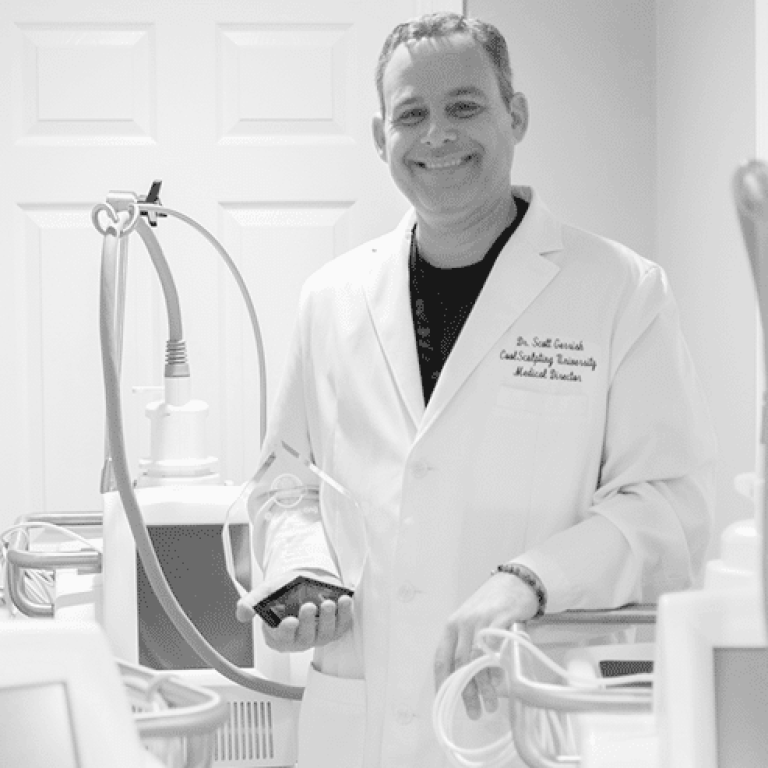 Dr. Scott Gerrish with CoolSculpting Award